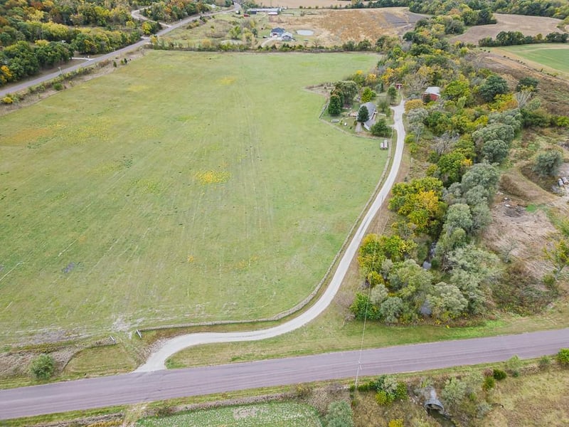 24785 Evans Rd, Tonganoxie, KS 66086