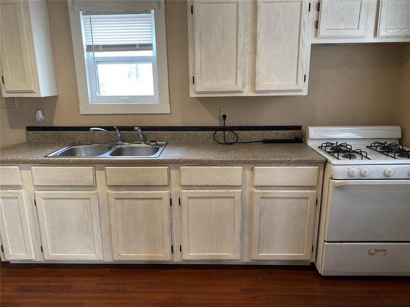 1503 E Valley St, Joplin, MO 64801