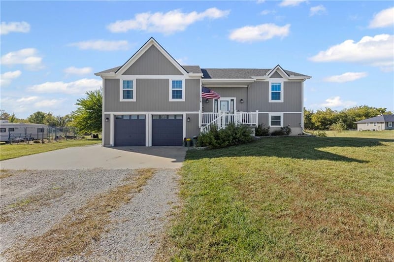 33372 Lonestar Rd, Osawatomie, KS 66064