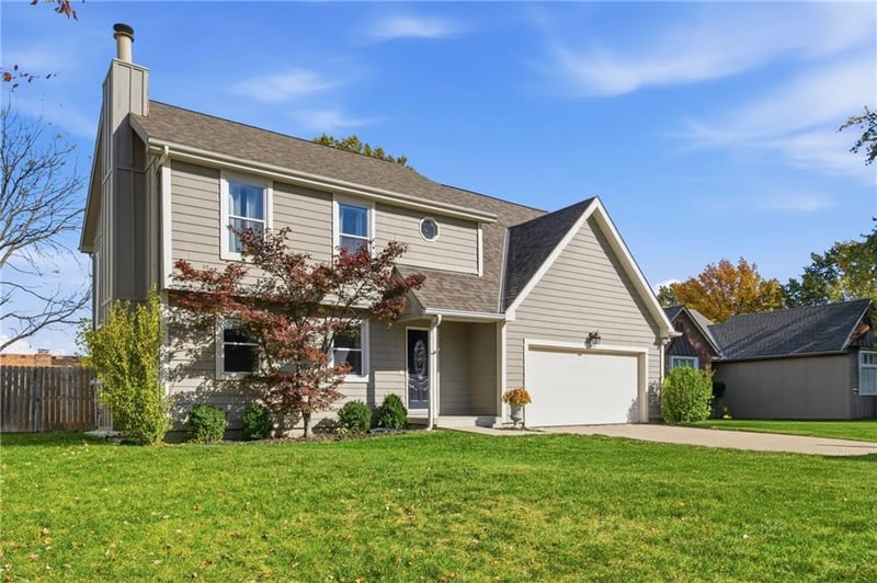 11739 Grant St, Overland Park, KS 66210