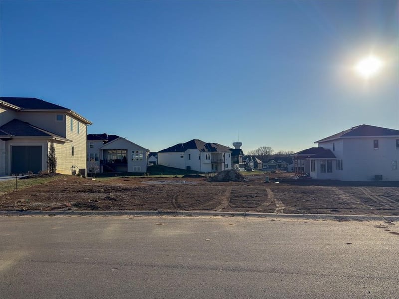 21925 99th Ter, Lenexa, KS 66220