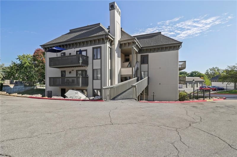 301 Partridge Ave #K, Independence, MO 64055