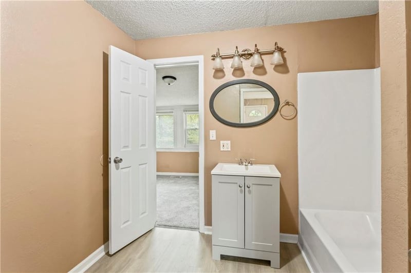 5239 Bristol Ave, Kansas City, MO 64119