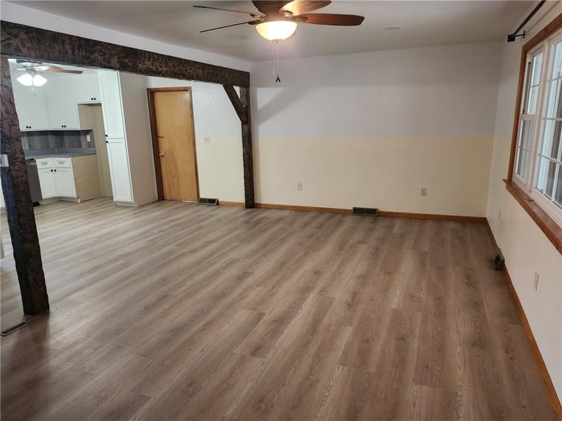 1745 Lake Trenton Dr, Trenton, MO 64683