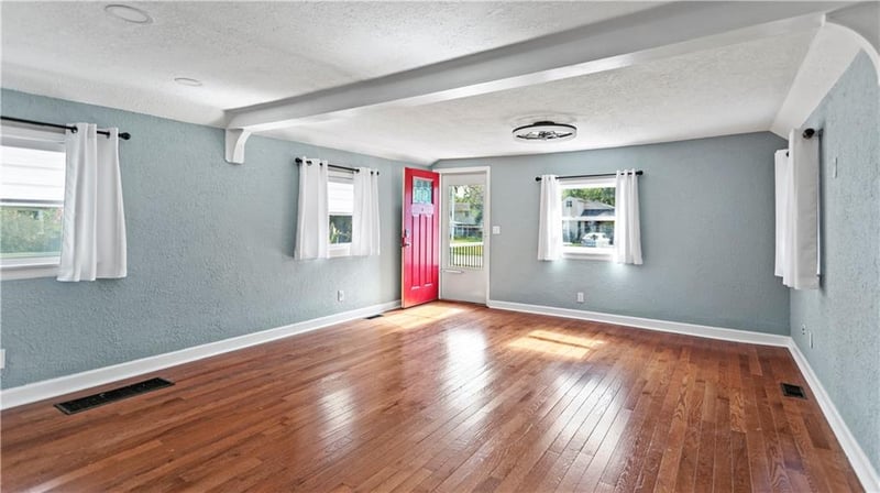 507 Newton St, Edwardsville, KS 66111