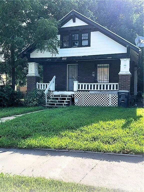 3909 Chestnut Ave, Kansas City, MO 64130