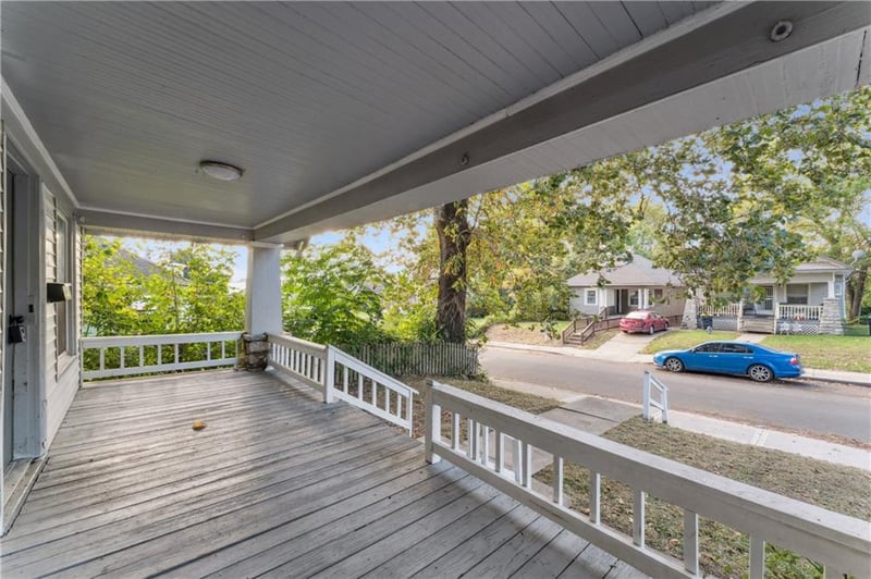 3706 29th St, Kansas City, MO 64128