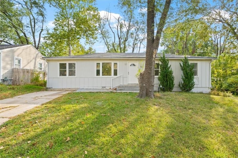 9815 James A Reed Rd, Kansas City, MO 64134