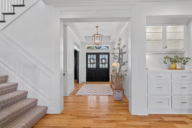 8700 166th St, Overland Park, KS 66085