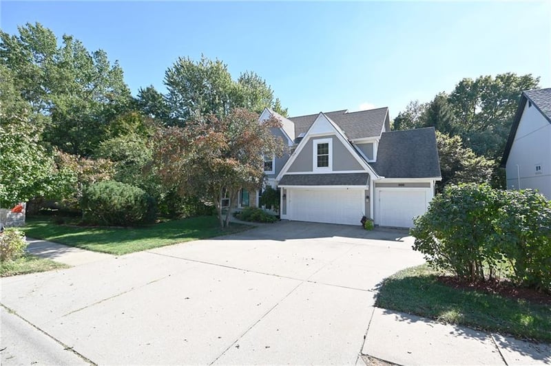 2605 78th St, Kansas City, MO 64119