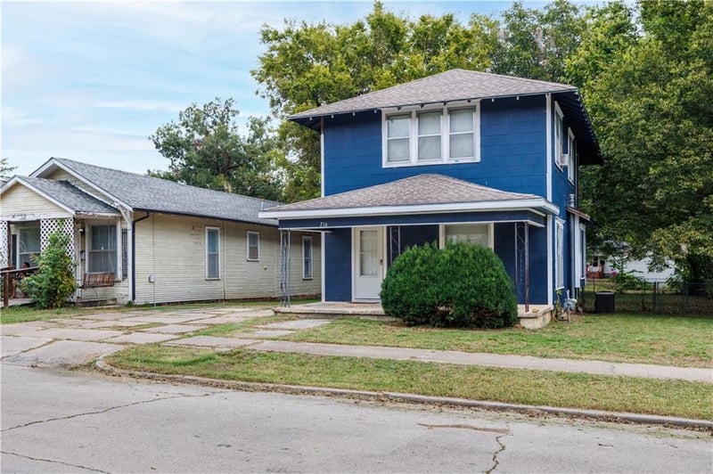 216 14th St, Independence, KS 67301