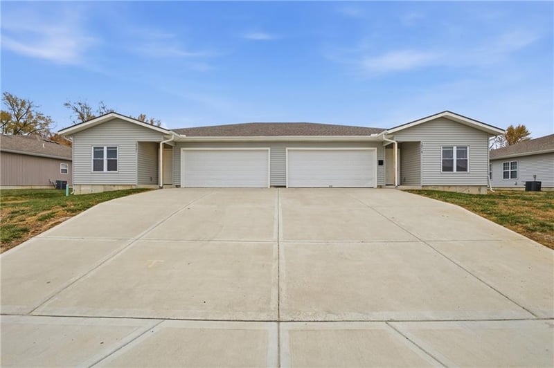 10721 46th Ter, Kansas City, MO 64133