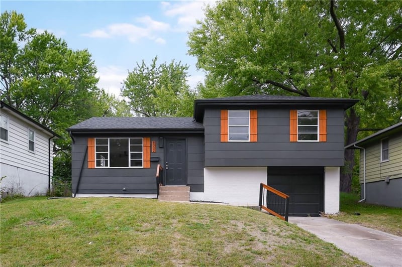 8032 Ne San Rafael Dr, Kansas City, MO 64119