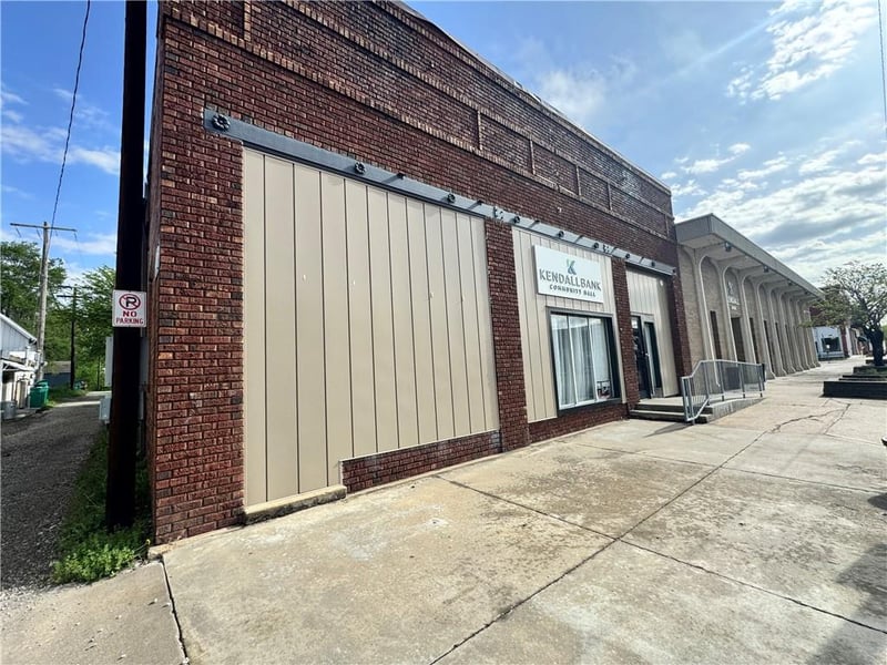 408 Broadway St, Valley Falls, KS 66088