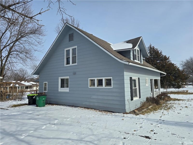 408 5th St, Braymer, MO 64624