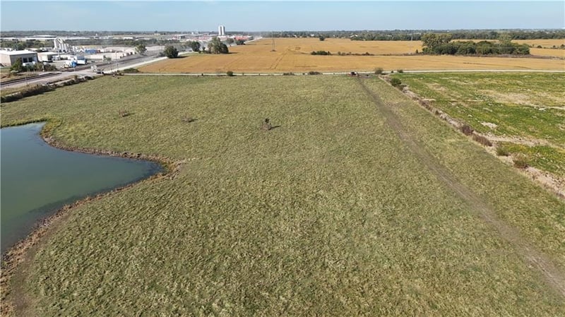 19151 Woodland Rd, Spring Hill, KS 66053