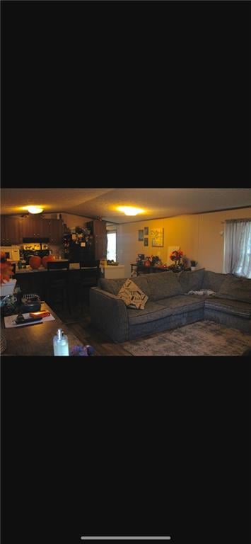 1 Oakdale Dr, Lexington, MO 64067