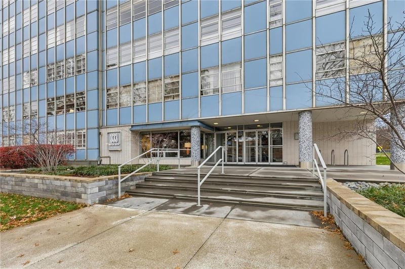 333 Meyer Blvd #1104, Kansas City, MO 64113