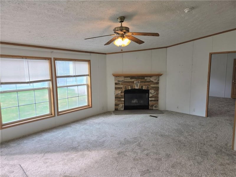 9 190th Rd, Warrensburg, MO 64093