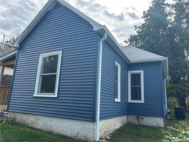 3216 Doniphan Ave, St Joseph, MO 64507