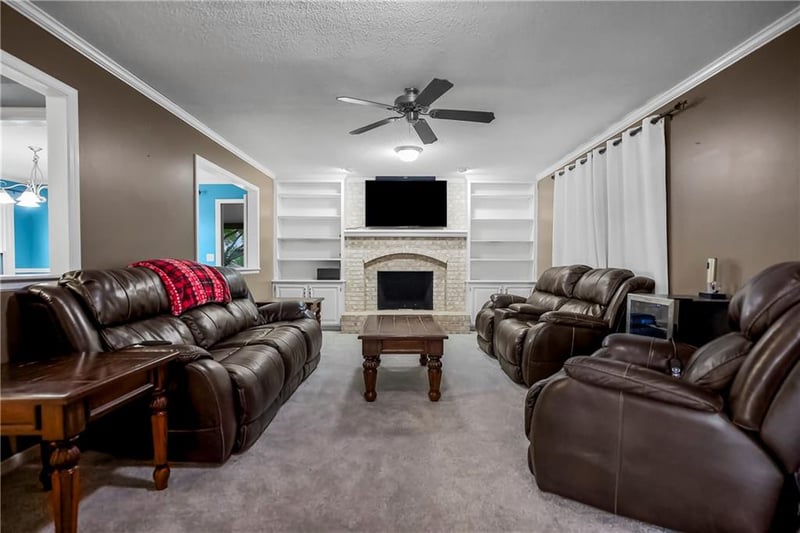15855 Gardner West Rd, Gardner, KS 66030