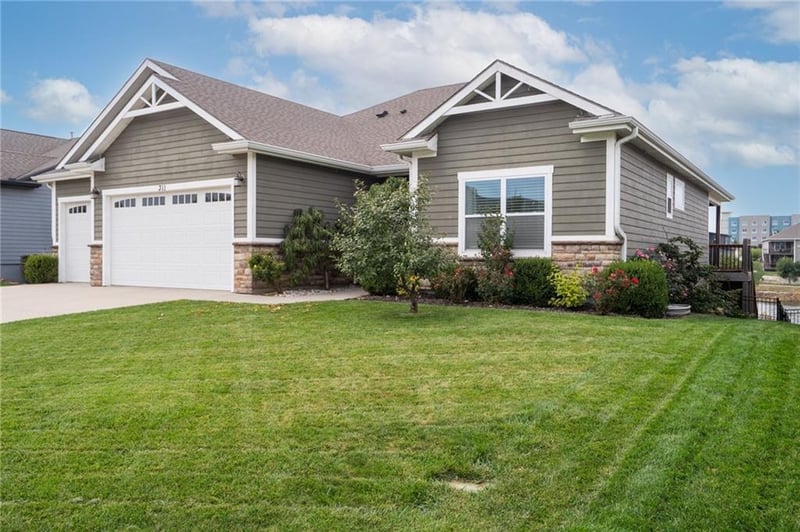 311 Headwaters Dr, Lawrence, KS 66049