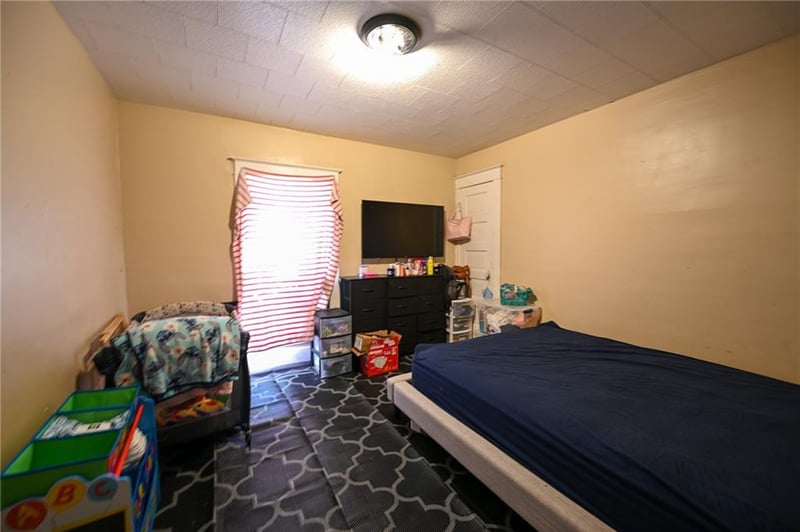528 Allison St, Nevada, MO 64772
