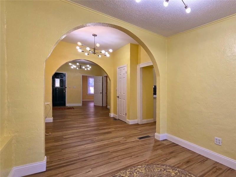 115 Brooklyn Ave, Kansas City, MO 64124