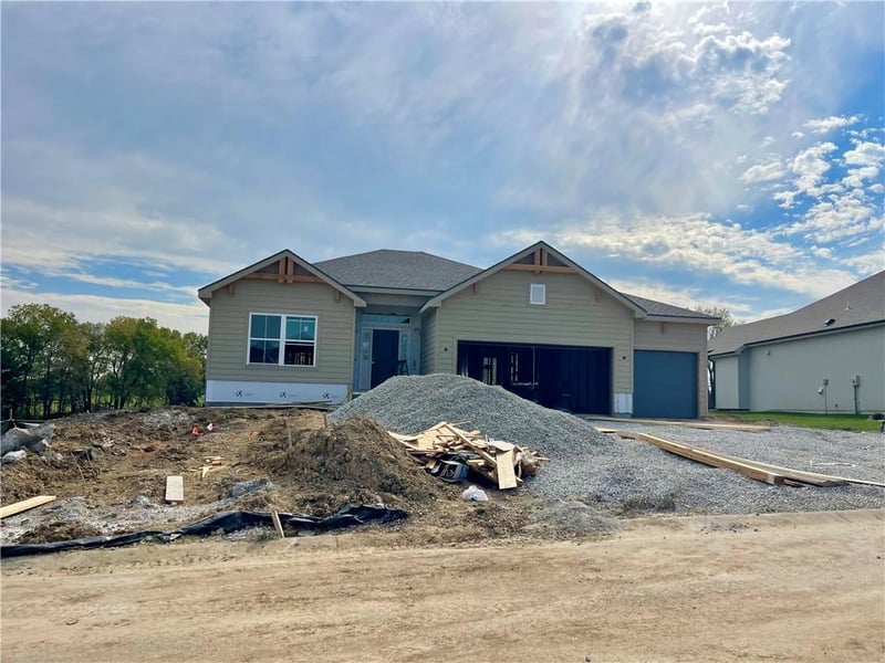 12153 Virginia Ave, Kansas City, MO 64165