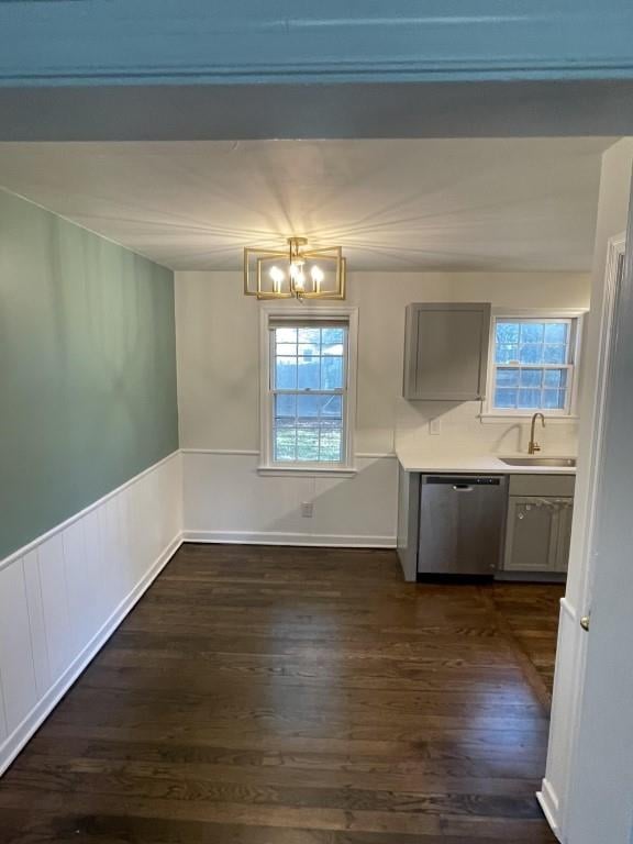 210 Pocahontas Ln, Kansas City, MO 64114