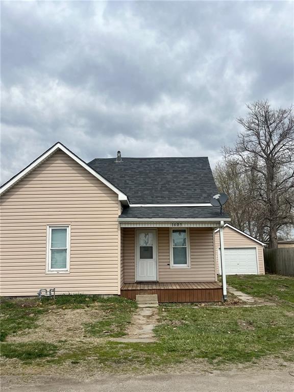 1605 Parkview Ave, St Joseph, MO 64504