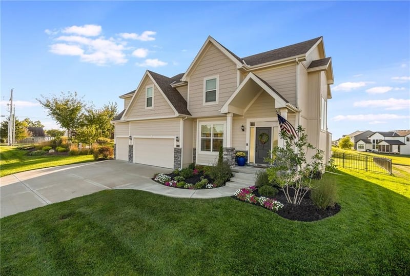 7604 N Donnelly Ave, Kansas City, MO 64158