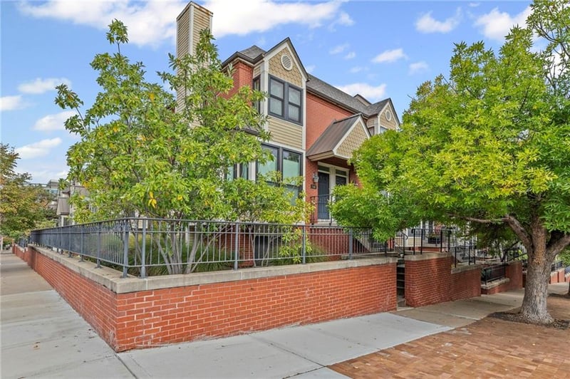536 10th St, Kansas City, MO 64105