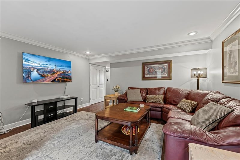 536 10th St, Kansas City, MO 64105