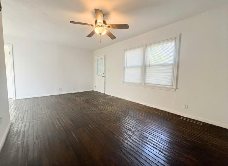 6714 Richmond Ave, Kansas City, MO 64133