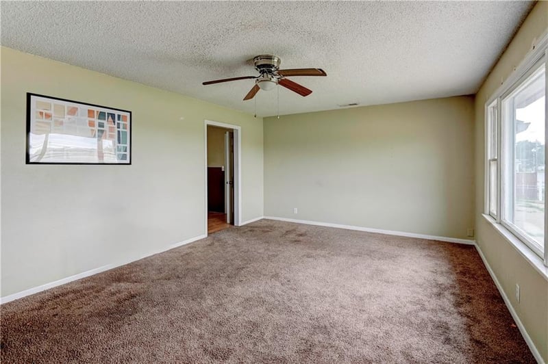 11512 Blue Ridge Blvd, Kansas City, MO 64134