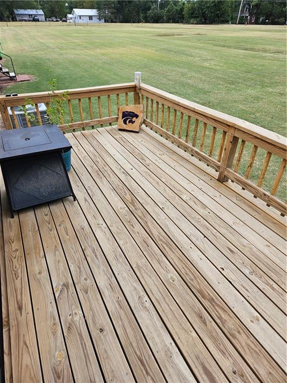 915 E 9th St, Cherryvale, KS 67335