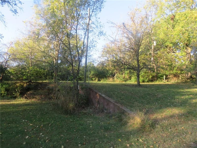 6828 Vermont Ave, Raytown, MO 64133