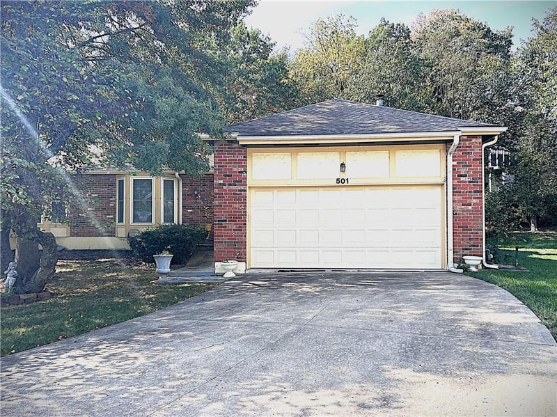 501 E 120th St, Kansas City, MO 64145