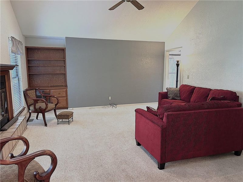501 E 120th St, Kansas City, MO 64145