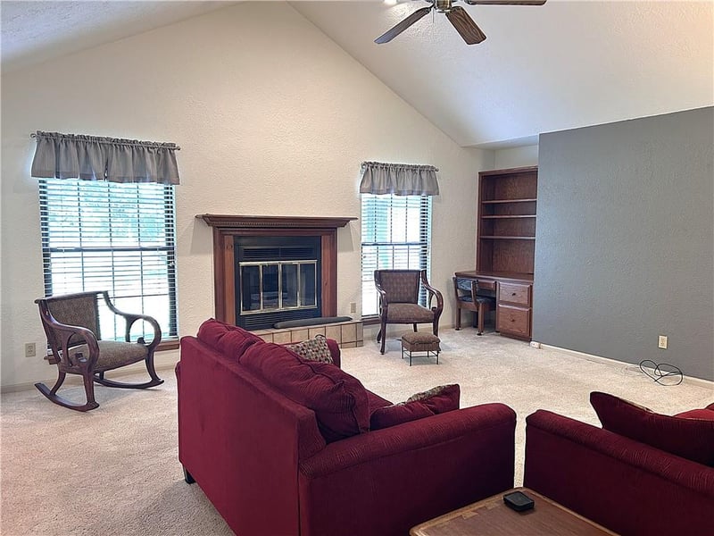 501 E 120th St, Kansas City, MO 64145