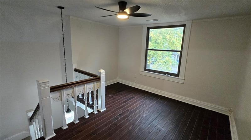 210 Wells St, Odessa, MO 64076