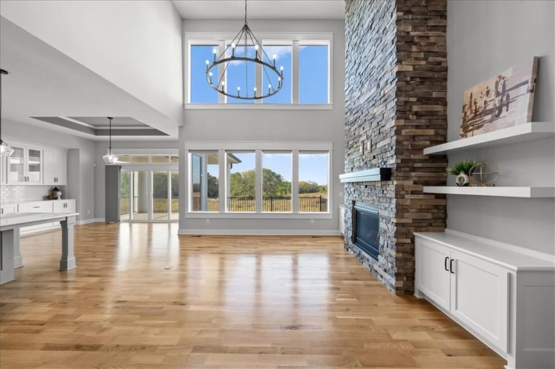 2421 177th St, Overland Park, KS 66085