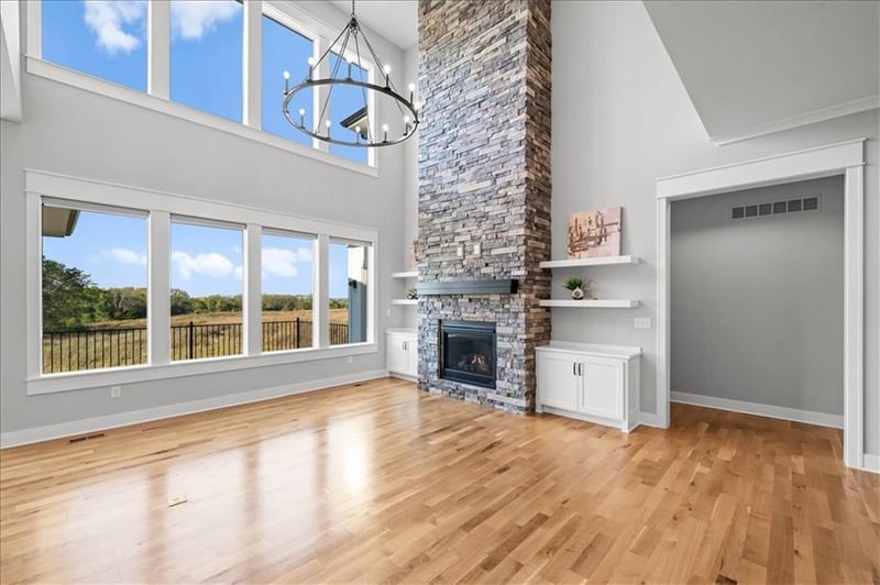 2421 177th St, Overland Park, KS 66085