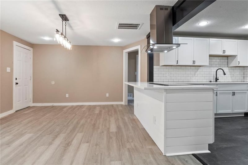 2020 Brickel Blvd, Kansas City, KS 66104