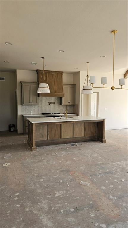 13431 174th Ter, Overland Park, KS 66221