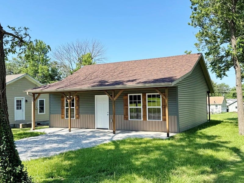 904 Kirkpatrick St, El Dorado Springs, MO 64744
