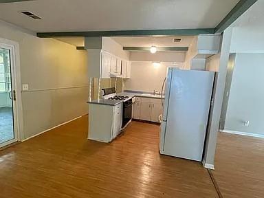 702 Park Cir, Belton, MO 64012