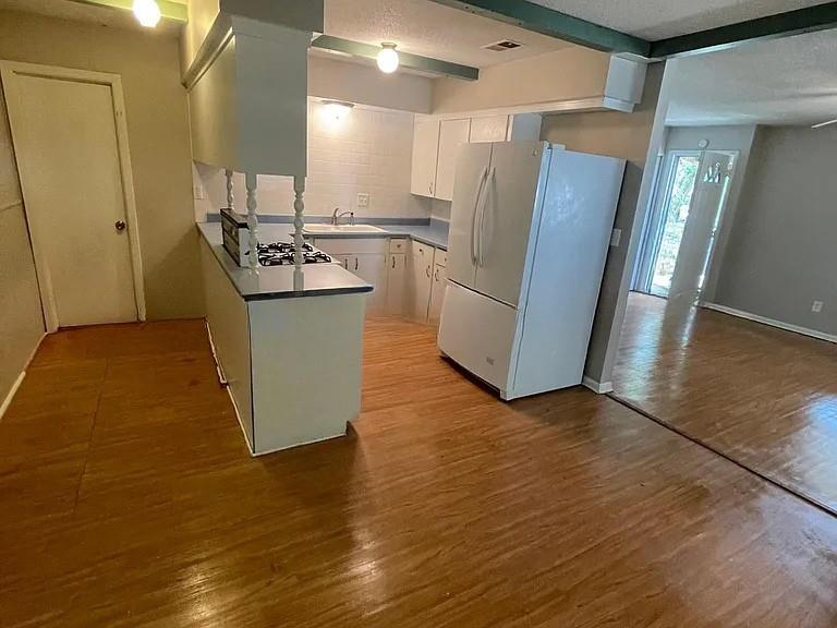 702 Park Cir, Belton, MO 64012
