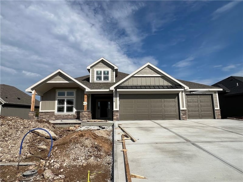 2516 W 179th St, Overland Park, KS 66085